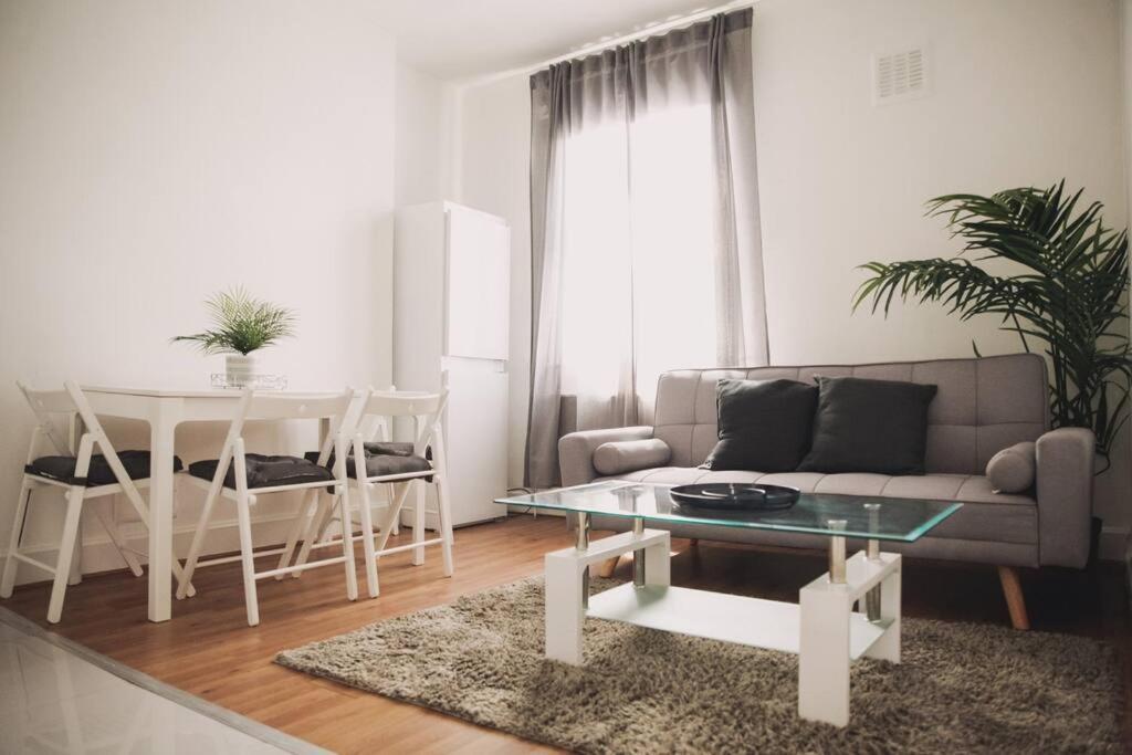 3 Bed Flat With Balcony Central Лондон Екстер'єр фото