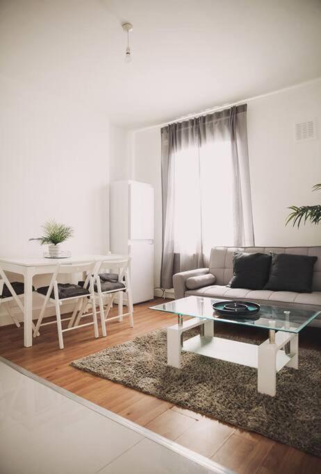 3 Bed Flat With Balcony Central Лондон Екстер'єр фото