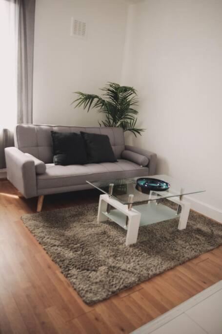 3 Bed Flat With Balcony Central Лондон Екстер'єр фото