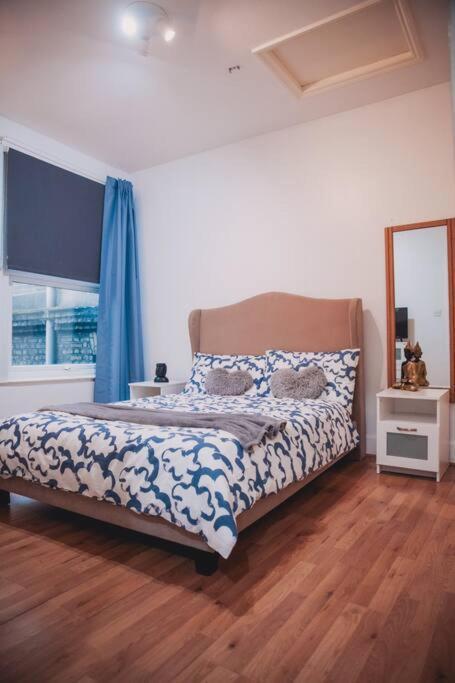 3 Bed Flat With Balcony Central Лондон Екстер'єр фото