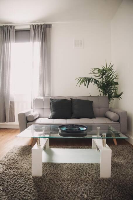 3 Bed Flat With Balcony Central Лондон Екстер'єр фото