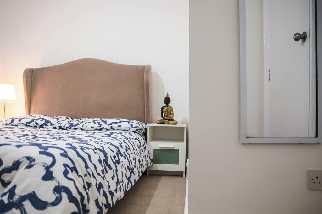 3 Bed Flat With Balcony Central Лондон Екстер'єр фото