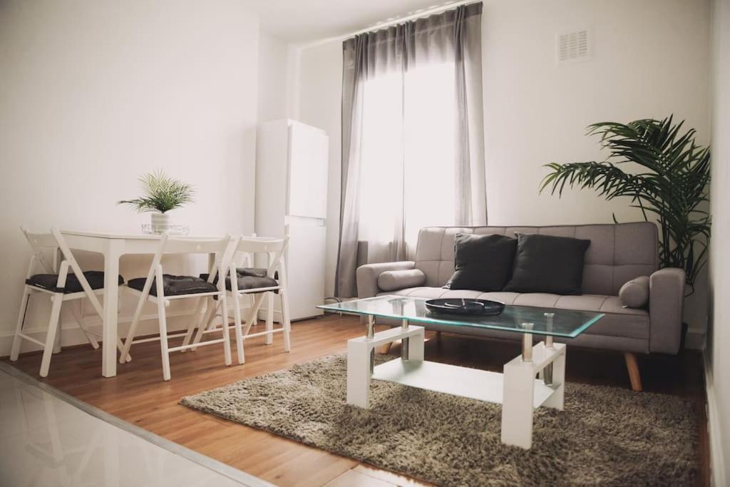 3 Bed Flat With Balcony Central Лондон Екстер'єр фото